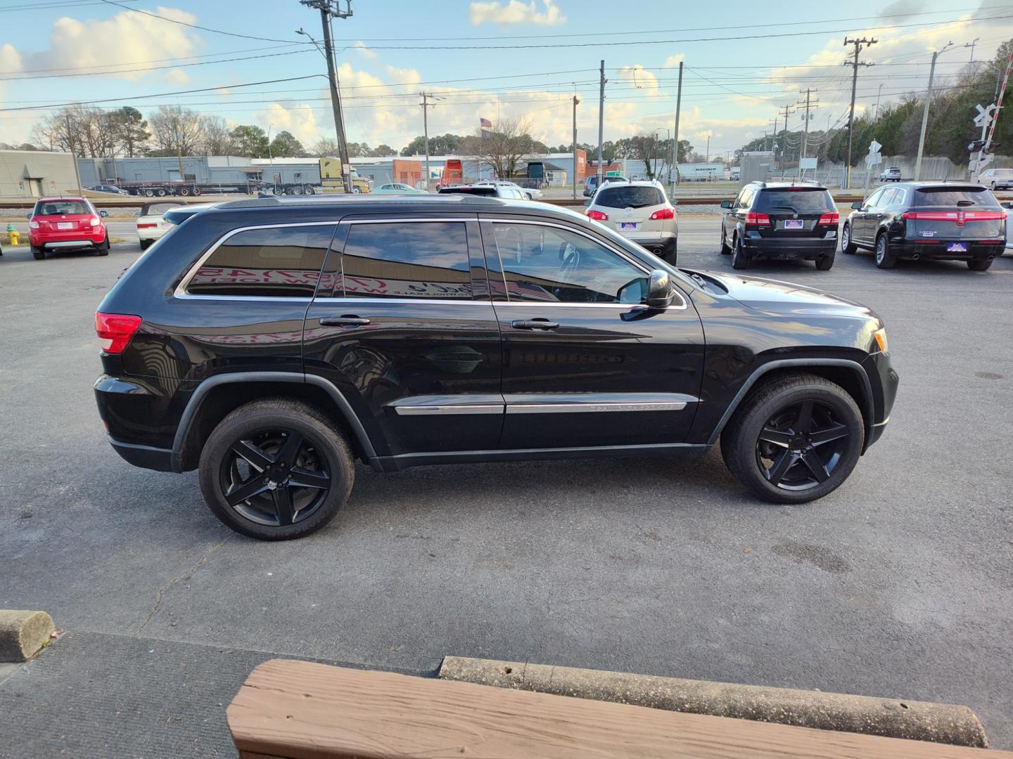 2012 Black Jeep Grand Cherokee (1C4RJFAG1CC) , located at 5700 Curlew Drive, Norfolk, VA, 23502, (757) 455-6330, 36.841885, -76.209412 - Photo#15